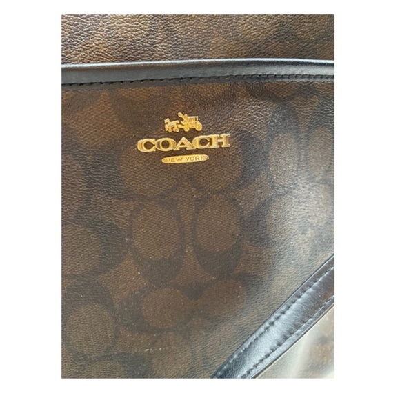 ‘Coach Crossbody and Double Zippered Wristlet’⭐️ - Picture 5 of 11